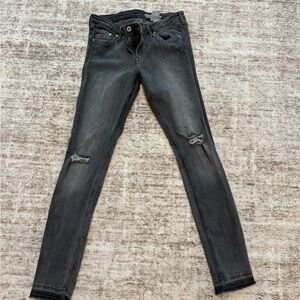 H&M Women's Charcoal Skinny Jeans